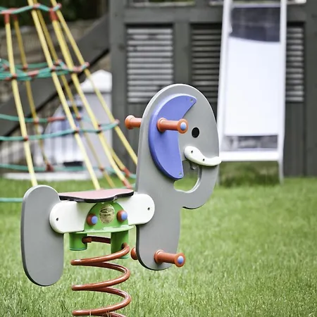 招待所 波兰尼卡别墅 4*