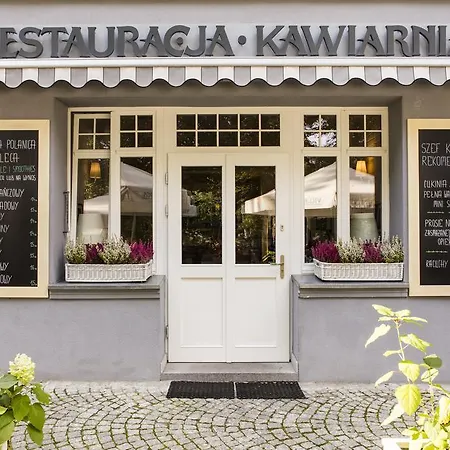 招待所 波兰尼卡别墅 4*